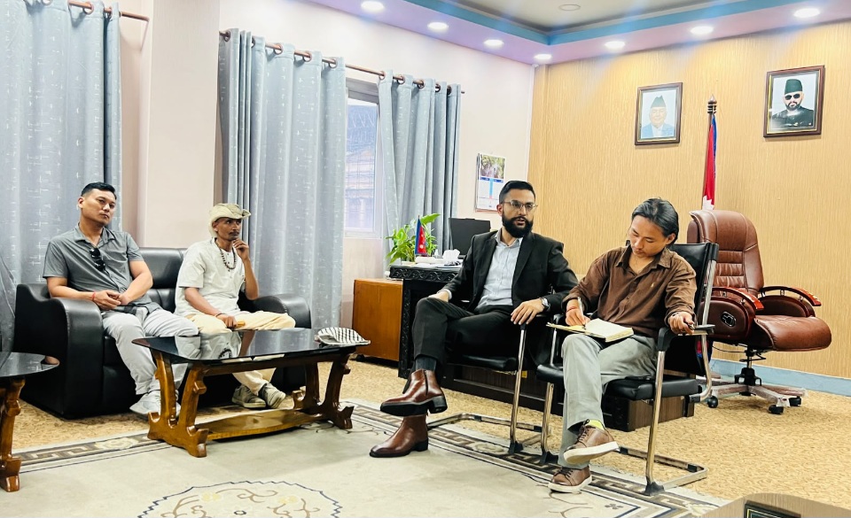 शिक्षामन्त्री पोखरेलले गरे जेनजी सहिद परिवार तथा घाइतेहरूसँग छलफल